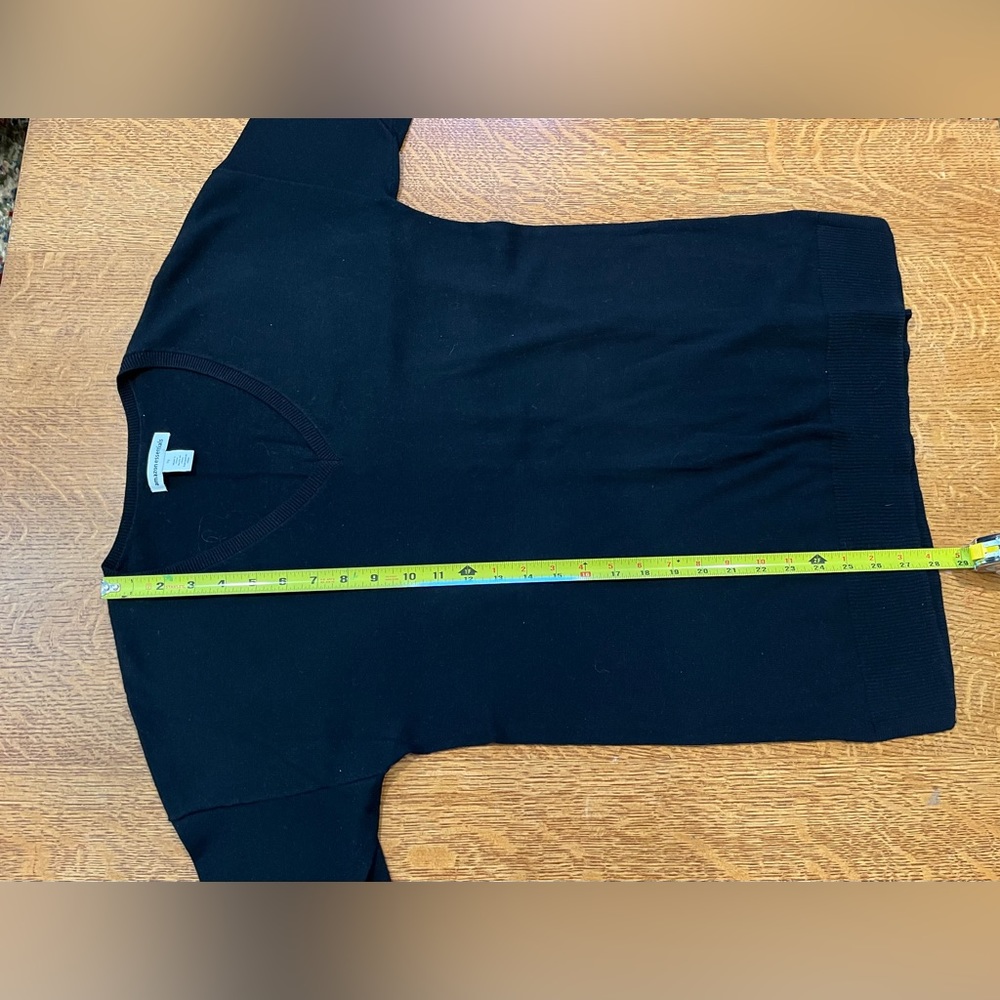 Amazon Essentials V-Neck Sweater - Picture 6 of 6